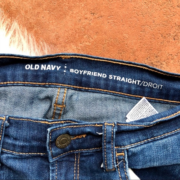 Old Navy Classic Boyfriend Straight Jeans - Picture 2 of 5